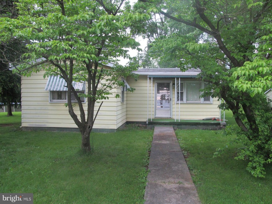 58 N Marye Ln, Luray, VA 22835 - photo 1