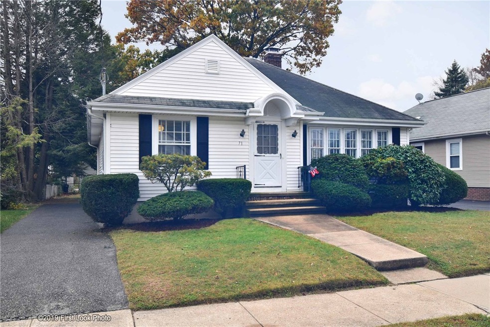 71 Friendly Rd, Cranston, RI 02910 - photo 1