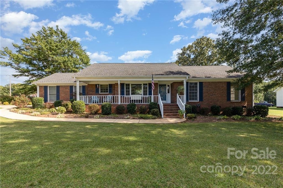 302 Fox Fire Run, Gastonia, NC 28052 - photo 1