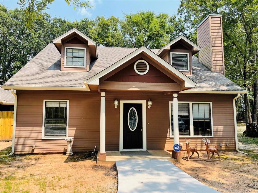 6912 Lakeview Dr, Bonham, TX 75418 - photo 1