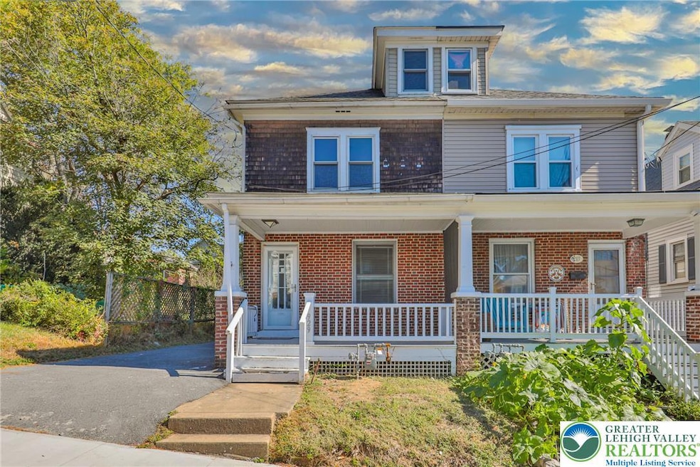 For Rent $2,200/month