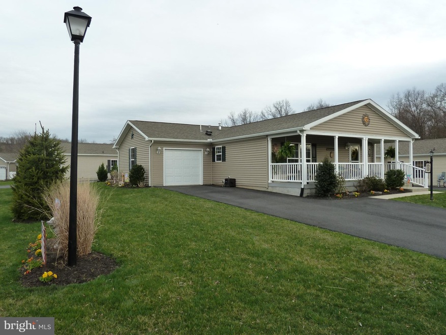 2 Wagtail Ct, Bechtelsville, PA 19505 - photo 1