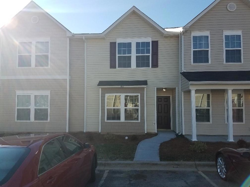 807 Chevelle Dr, Statesville, NC 28677 - photo 1