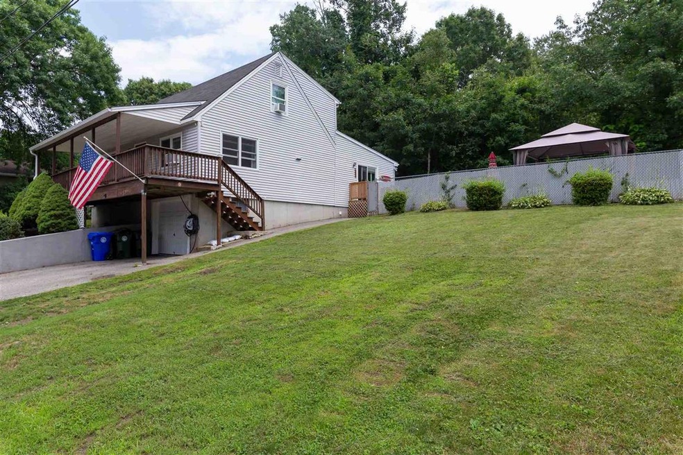 51 Dunbar St, Manchester, NH 03103 - photo 1