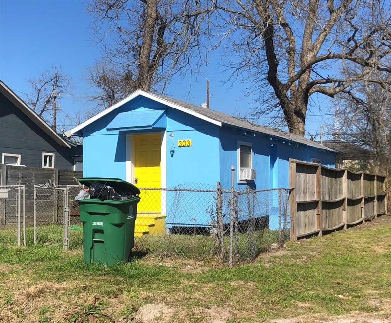 303 E 38th St, Houston, TX 77018 - photo 1