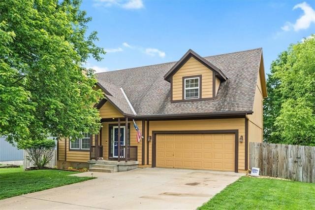 20201 W 219th St, Spring Hill, KS 66083 - photo 1