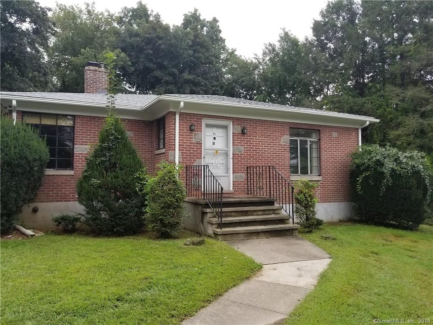 81 White St, Waterbury, CT 06710 - photo 1