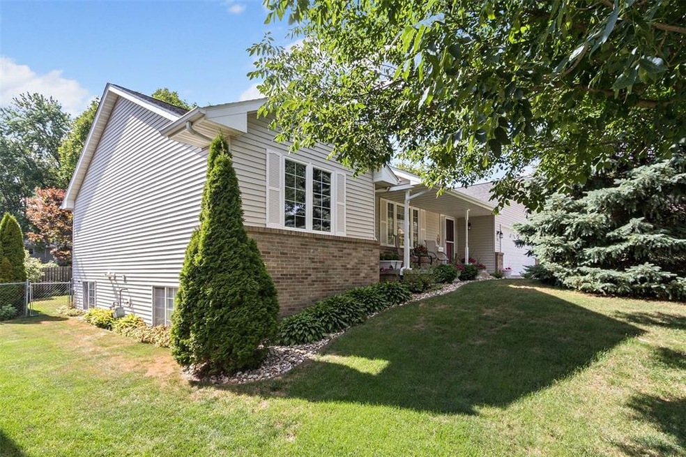 Lovely Ranch located on a quiet cul-de-sac