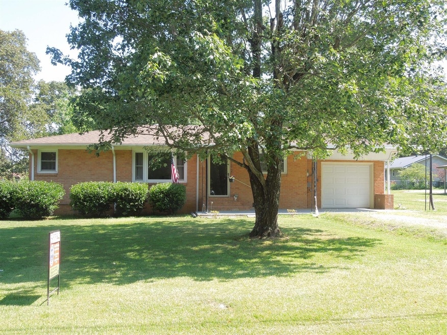 905 Shady Ln, Manchester, TN 37355 - photo 1