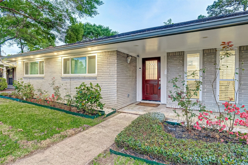 2403 Del Norte St, Houston, TX 77018 - photo 1