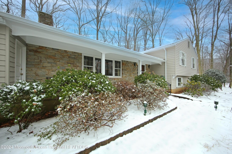 5 Stilwell Dr, Holmdel, NJ 07733 - photo 1