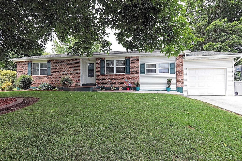 309 Walter St, Farmington, MO 63640 - photo 1