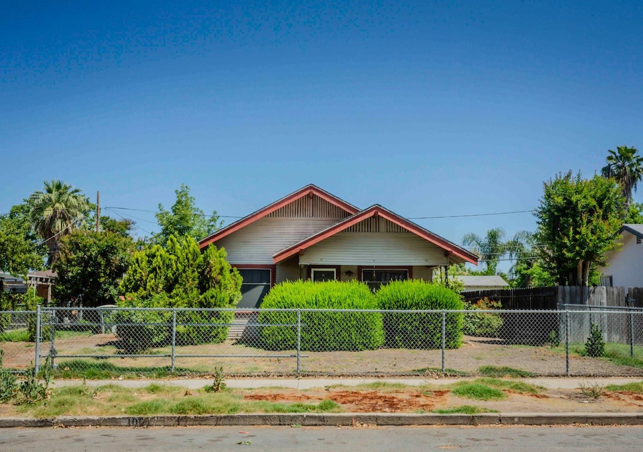1007 E Michigan Ave, Fresno, CA 93704 - photo 1