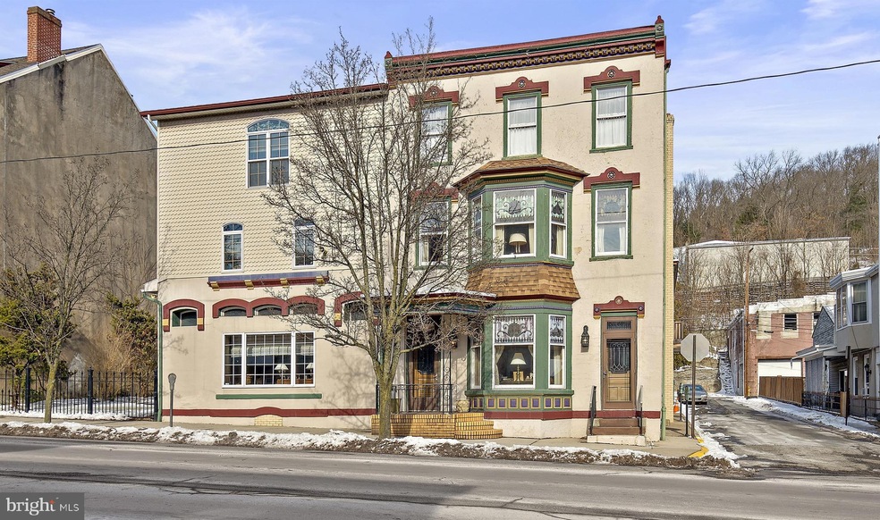 601 Centre St, Ashland, PA 17921 - photo 1