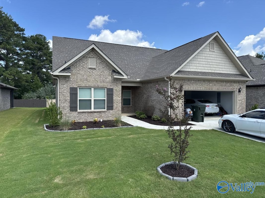 121 Gander Cir, Owens Cross Roads, AL 35763 - photo 1