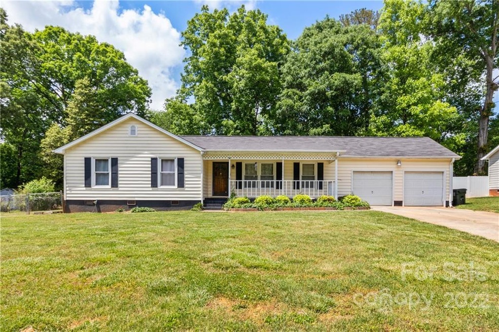 209 Wood Duck Ct, Gastonia, NC 28056 - photo 1