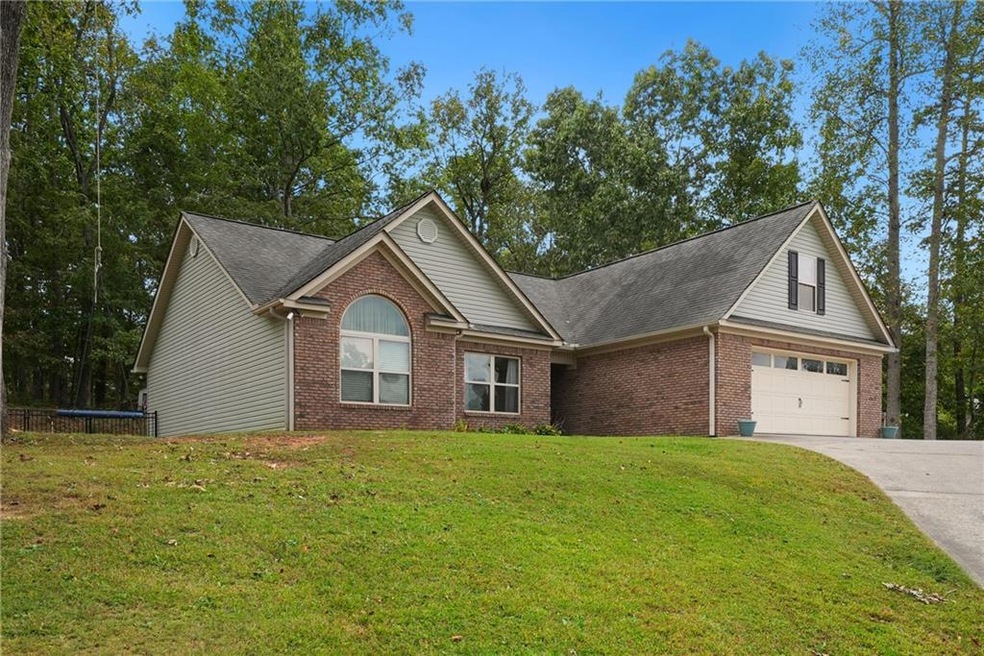 563 Applewood Ct, Clarkesville, GA 30523 - photo 1
