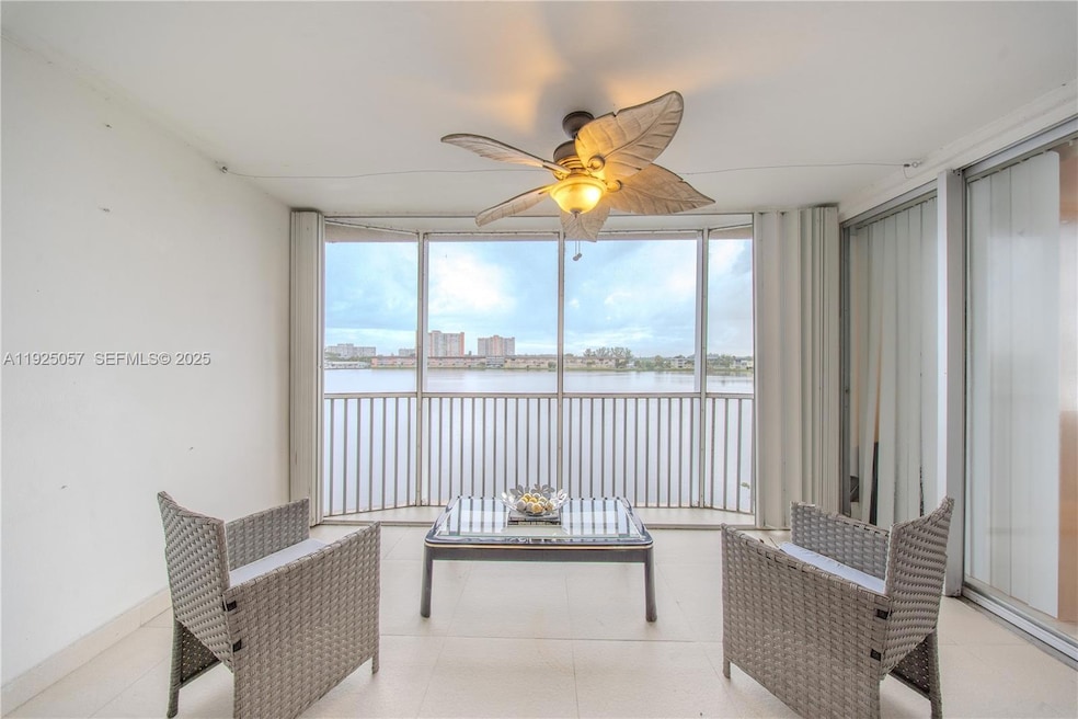 1660 NE 191st St unit 4101, Miami, FL 33179 - photo 1