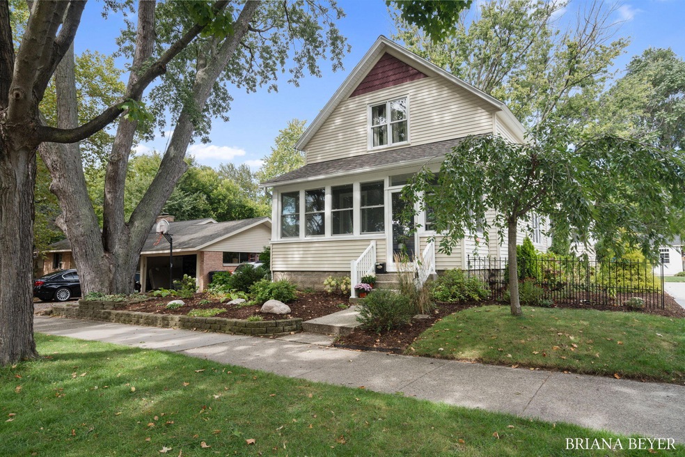 37-web-or-mls-A7402987