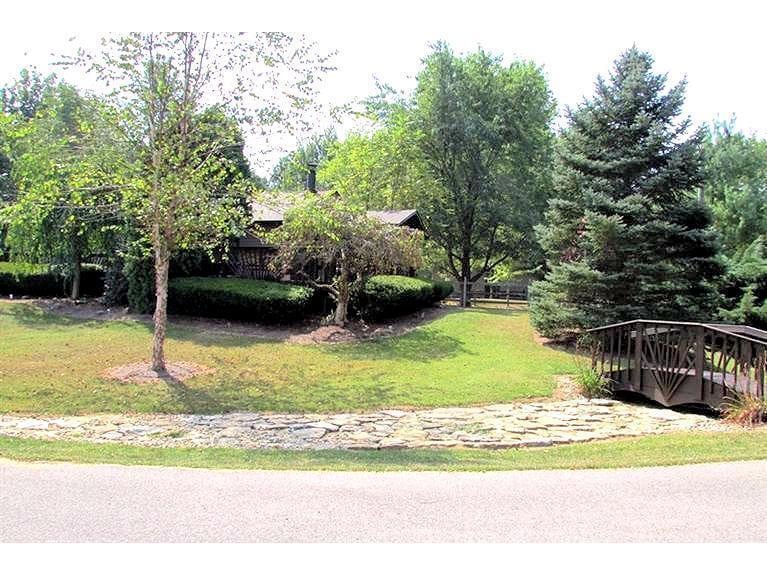 1588 Fredrickstrasser Dr, Fayetteville, OH 45118 - photo 1