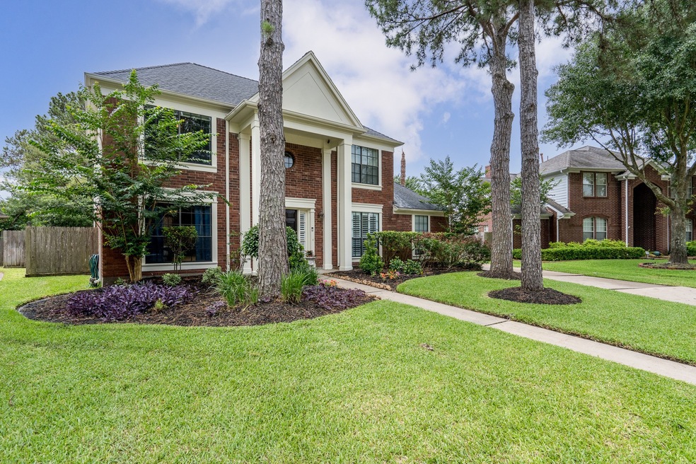 17211 Meadow Heights Dr, Houston, TX 77095 - photo 1