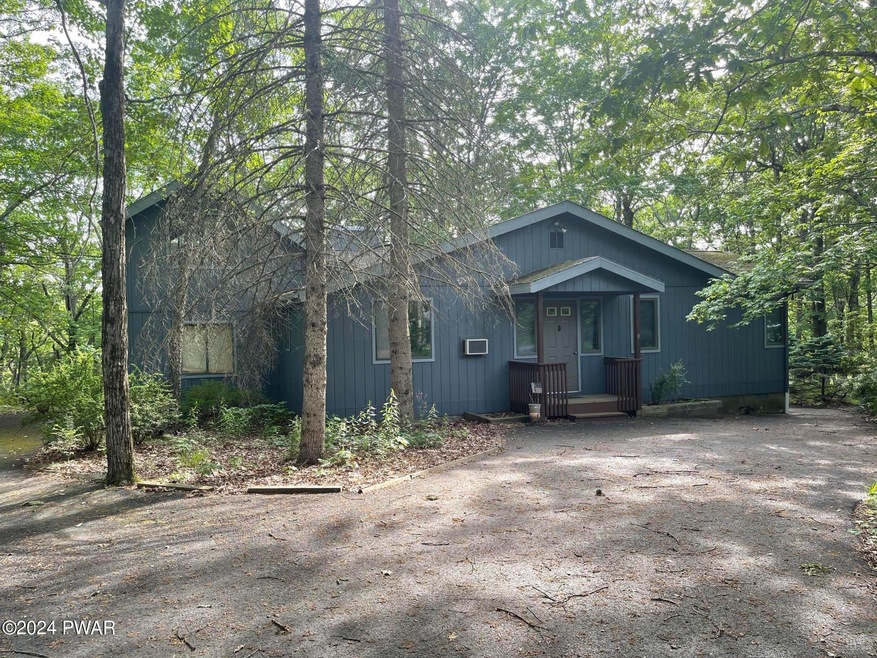 135 Highland Ln, Hawley, PA 18428 - photo 1