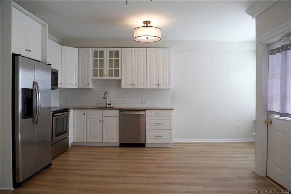 12 Fahey St unit 1, Stamford, CT 06907 - photo 1