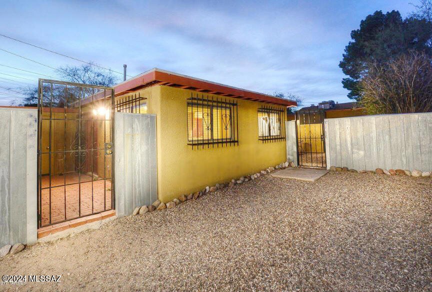 2023 E Hawthorne St unit 2, Tucson, AZ 85719 - photo 1