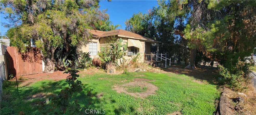 17917 Burbank Blvd, Encino, CA 91316 - photo 1