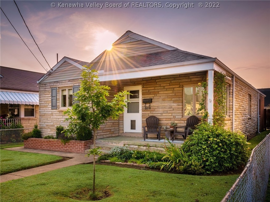 312 21st St, Dunbar, WV 25064 - photo 1