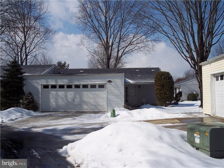 291 Vernon Rd unit C, Monroe Township, NJ 08831 - photo 1