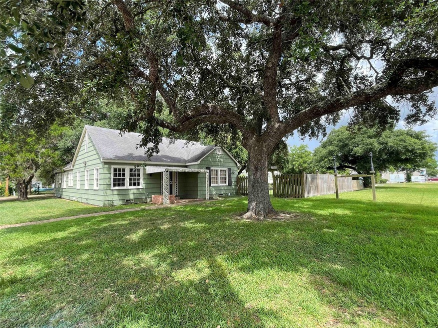 1012 N Mechanic St, El Campo, TX 77437 MLS 89843371