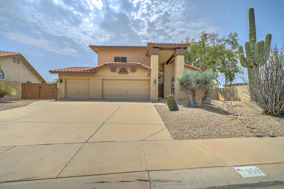 859 W Royal Palms Dr-1