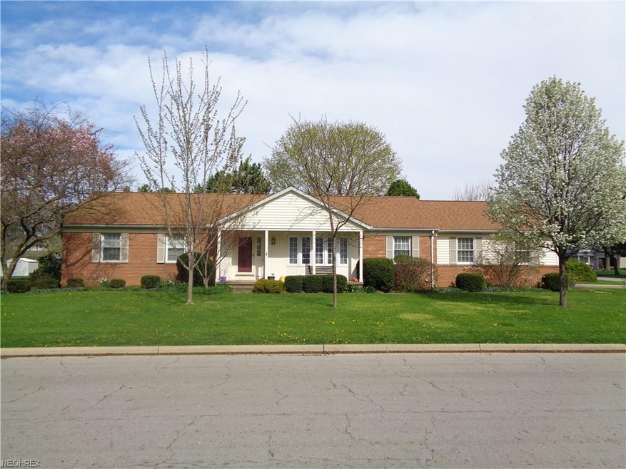 4 Bedroom, 2 full bath ranch home offering immedia