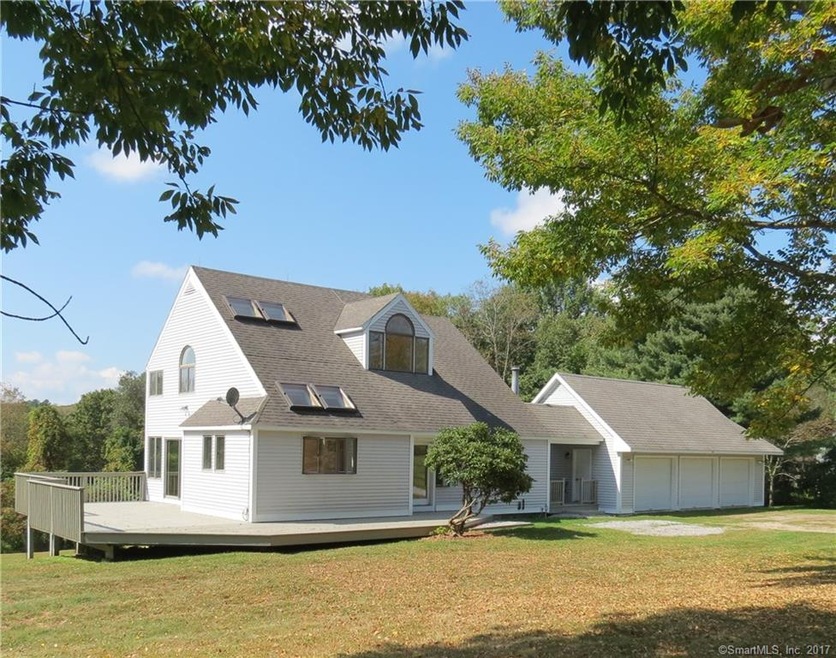 150 E Chestnut Hill