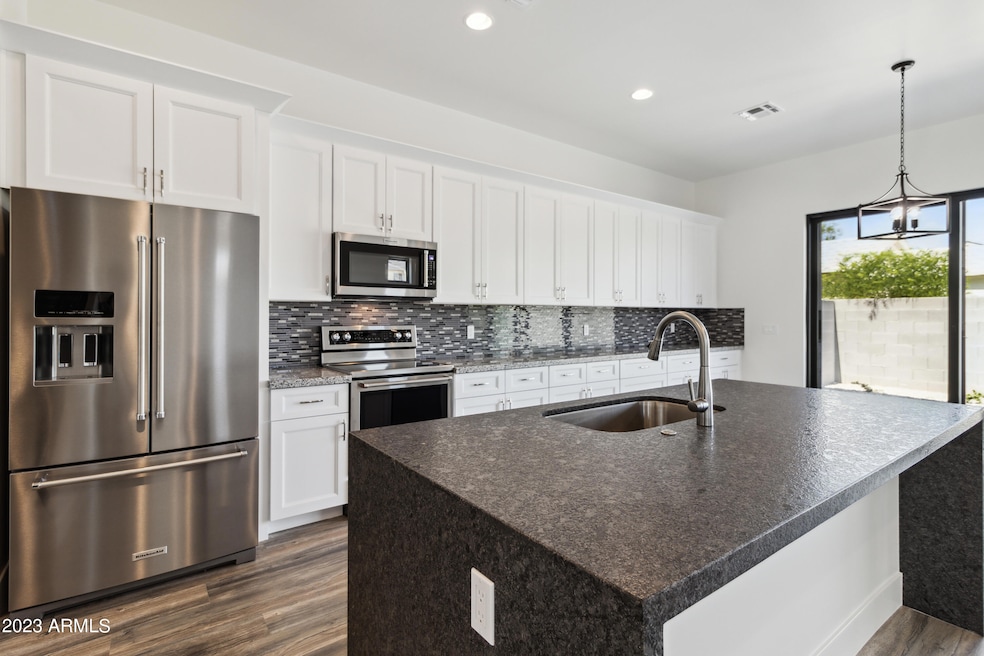 902 W Hazelwood St unit A, Phoenix, AZ 85013 - photo 1