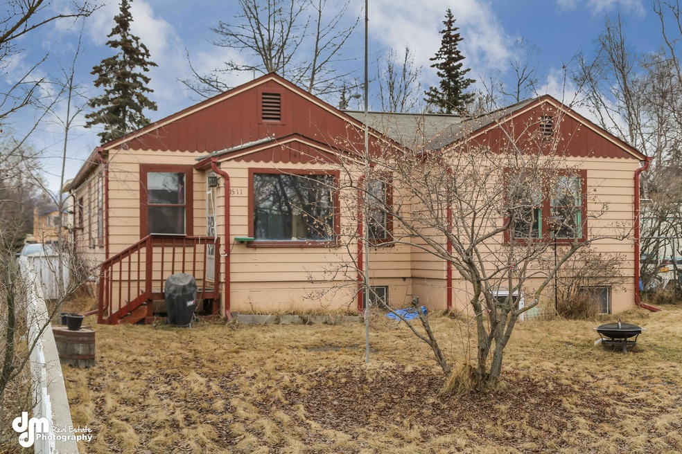 1511 Medfra St Anchorage AK-print-010-Ex