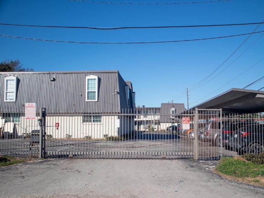 735 W Cavalcade St unit 5, Houston, TX 77009 - photo 1