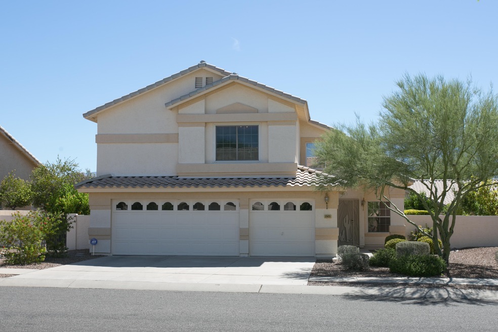 Inviting Curb Appeal