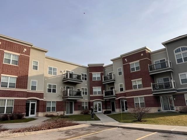 5194 Sassafras Dr unit 303, Fitchburg, WI 53711 - photo 1