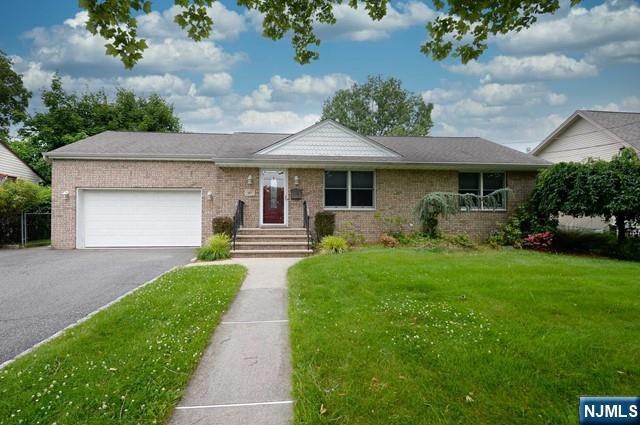 167 Cleenput Terrace, Paramus, NJ 07652 - photo 1