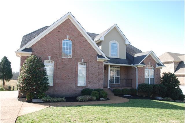 Welcome to 1030 Island Brook Dr. This awesome home is ready for new owners to enjoy as much as the old ones. Great use of space and layout and includes many amenities and well taken care of.