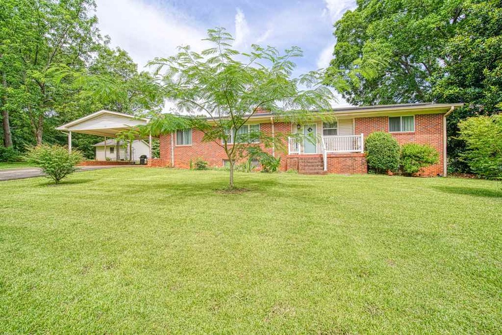 251 Hicks Dr, Inman, SC 29349 - photo 1