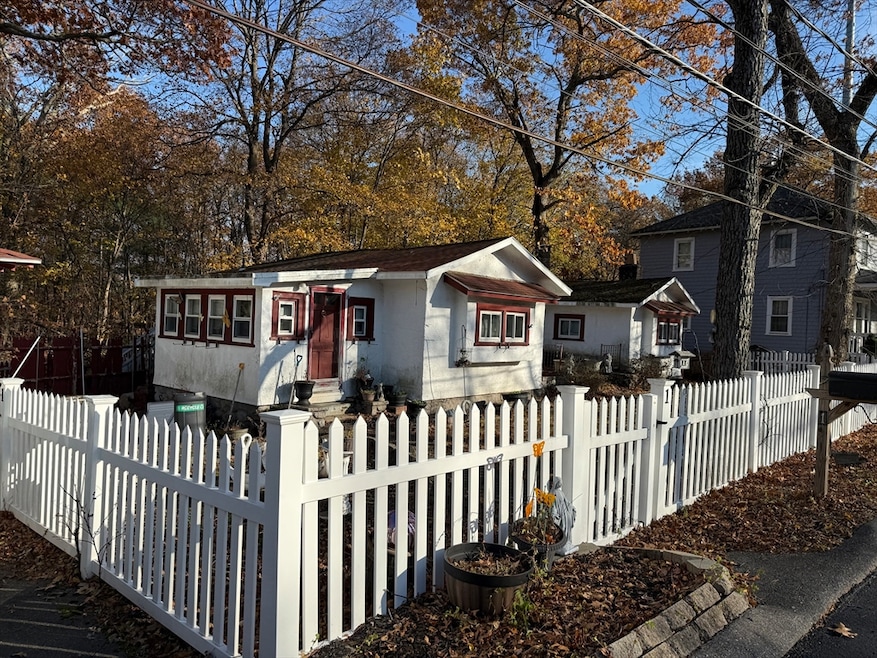 1 Sidney St, Wakefield, MA 01880 - photo 1