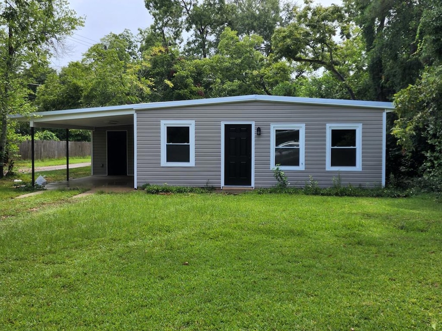 104 S Valencia Dr, Albany, GA 31707 - photo 1