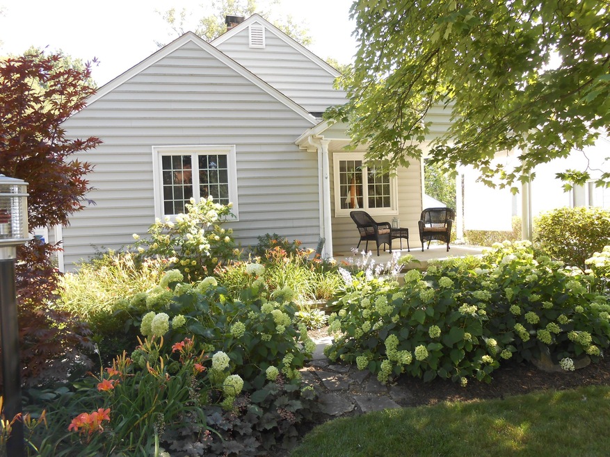LOVELY COVERED PORCH