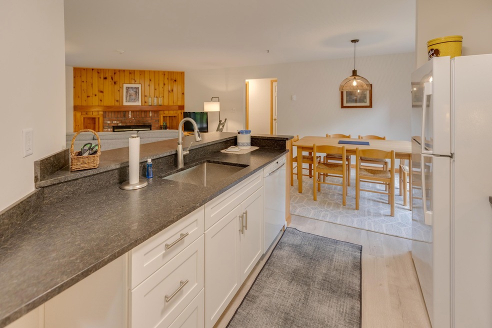 63 Riverfront Dr unit 224, Woodstock, NH 03262 - photo 1