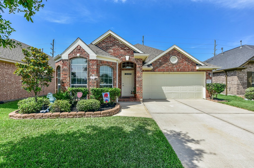 Welcome Home! Beautiful one story home in Wildwood of Northpointe.
