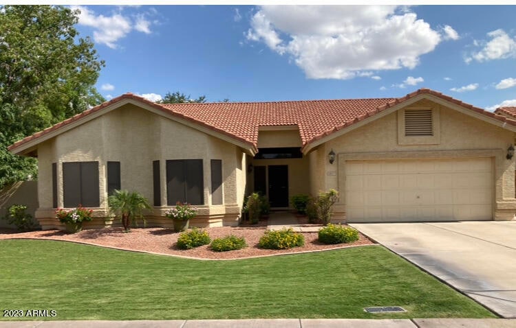 Photo - Front Ext