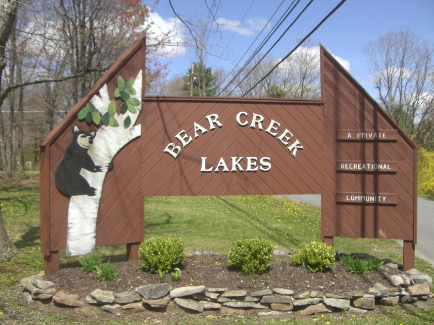 95 Honeysuckle Dr, Jim Thorpe, PA 18229 - photo 1